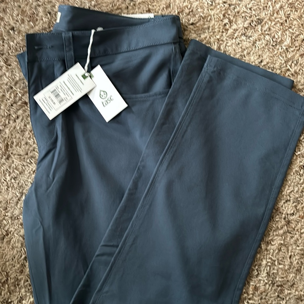 Men’s TASC motion pant / tailored deep indigo 34x30 brand new with tags